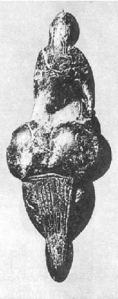 В позднем каменном веке ориньякский скульптор создал творение, которое дошло до нас под названием Венера из пещеры Леспюг, — женская фигура эпохи палеолита, вырезанная из бивня мамонта, найденная в 1922 году в верховьях реки Гаронны [521]. Этот период охватывает 30-10 тысяч лет до н.э.